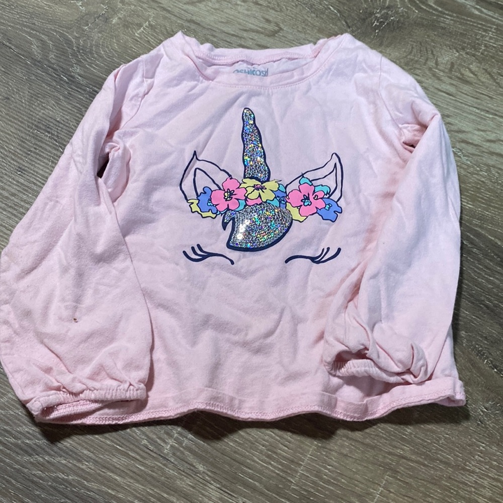 Oshkosh size 3t shirt